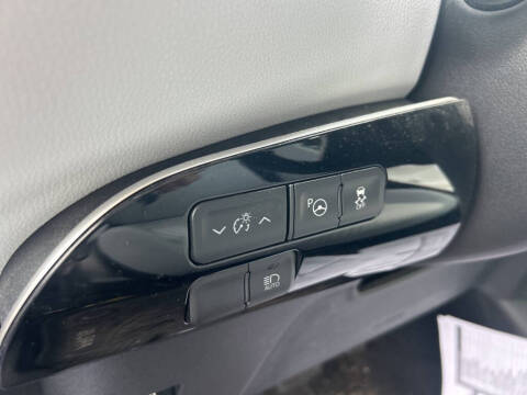 2018 Toyota Prius Three