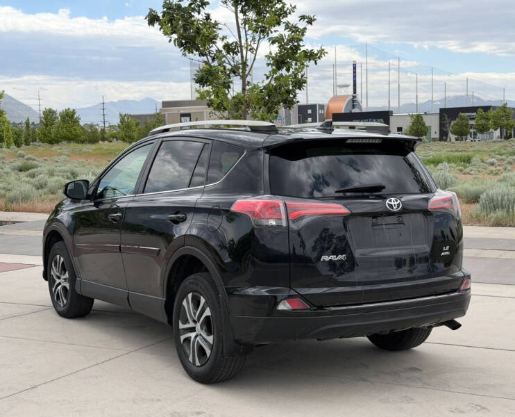 2017 Toyota RAV4 LE