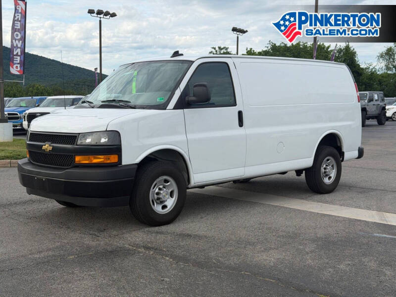 2024 Chevrolet Express 2500