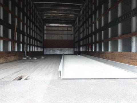 2008 Freightliner M2 106