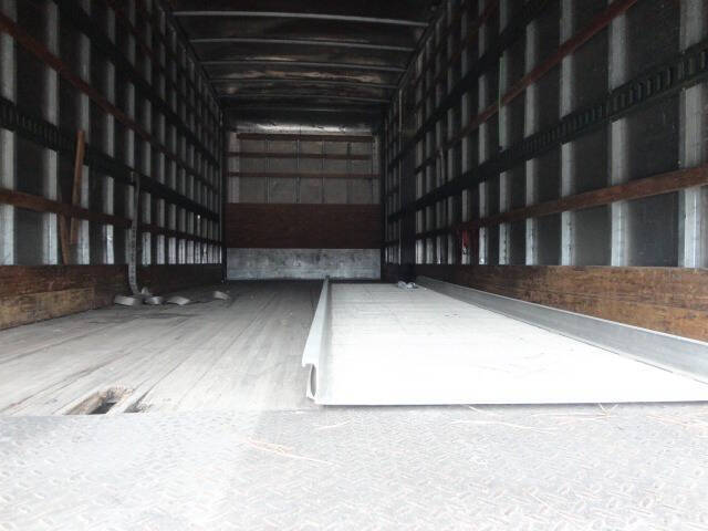 2008 Freightliner M2 106