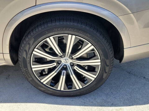 2025 Volvo XC90 B6 Core Bright Theme