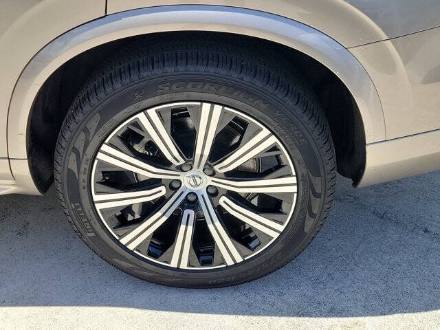 2025 Volvo XC90 B6 Core Bright Theme