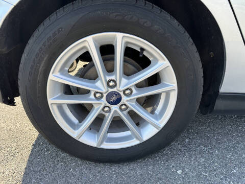 2017 Ford Focus SE