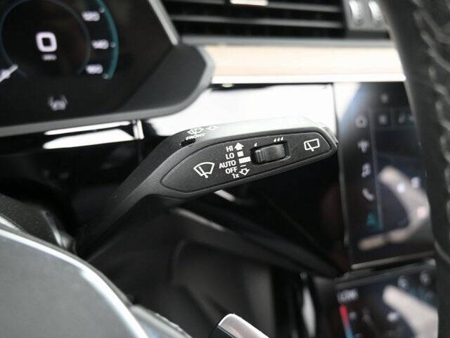 2024 Audi Q8 e-tron quattro Premium Plus