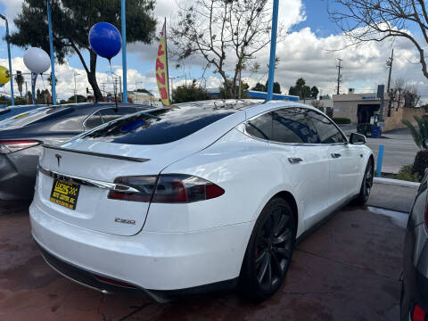 2015 Tesla Model S P90D