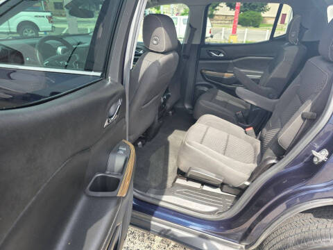 2017 GMC Acadia SLE-2