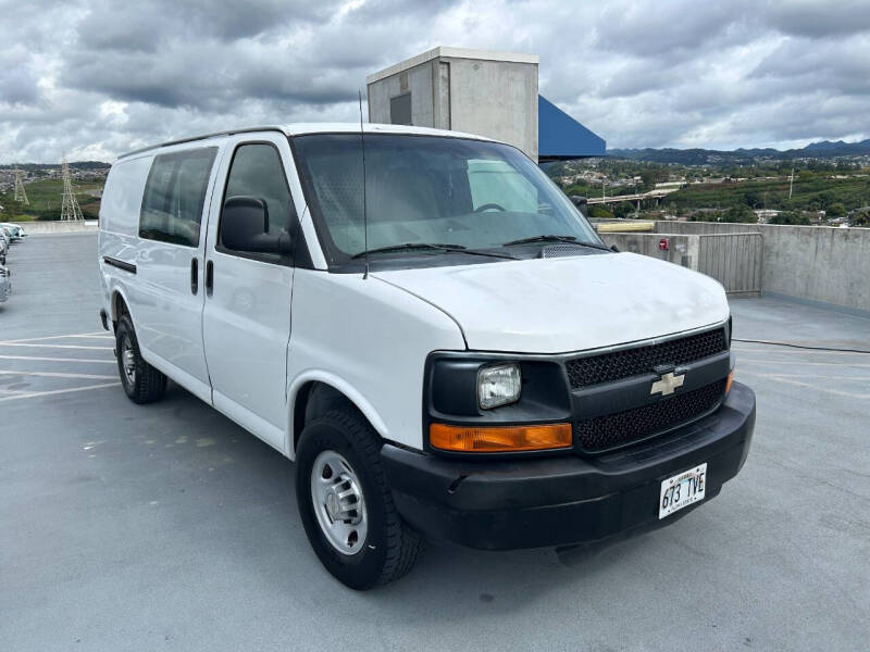 2011 Chevrolet Express Cargo Work Van's photo