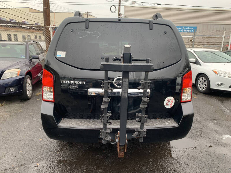 2012 Nissan Pathfinder Silver Edition