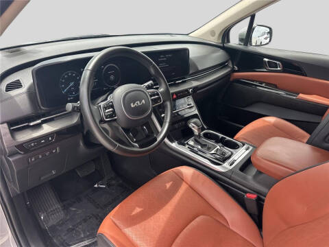 2023 Kia Carnival SX
