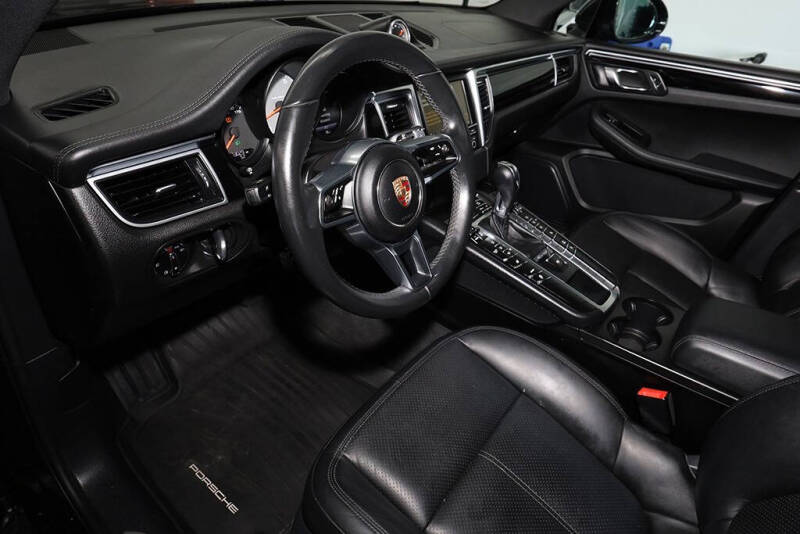 2015 Porsche Macan S