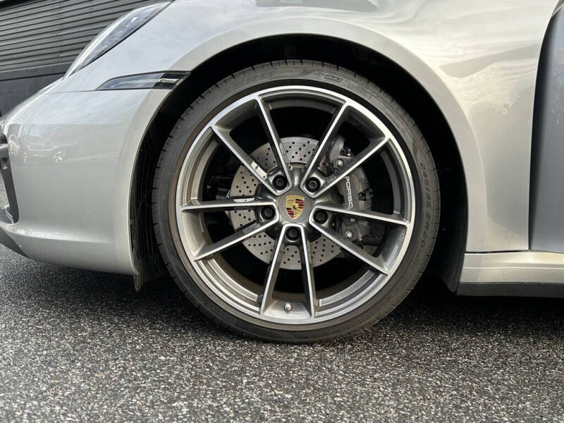 2021 Porsche 911 Carrera