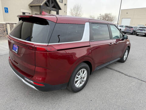 2024 Kia Carnival LX