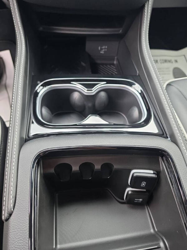 2027 Chrysler Pacifica Limited