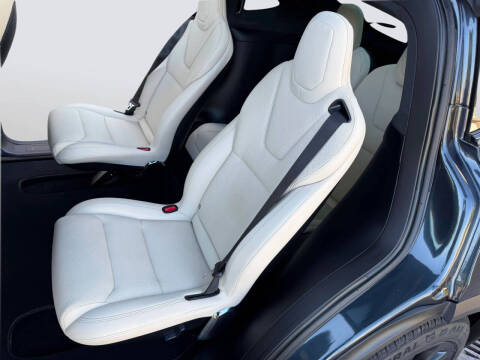 2023 Tesla Model X Standard Range