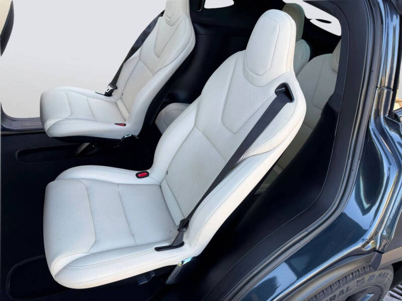 2023 Tesla Model X Standard Range