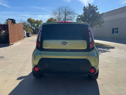 2014 Kia Soul +