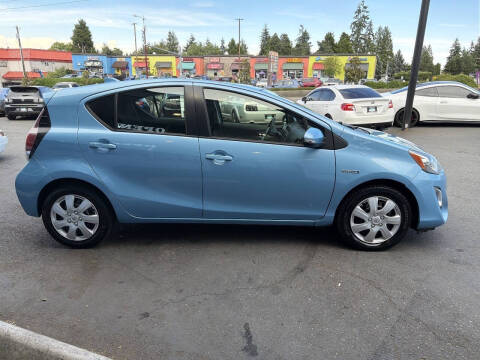 2015 Toyota Prius c Two