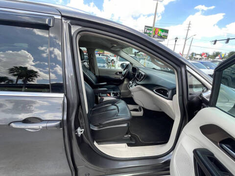 2018 Chrysler Pacifica Touring L