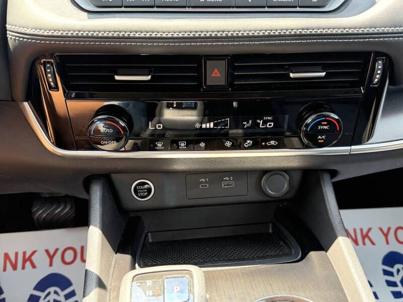 2022 Nissan Rogue SV
