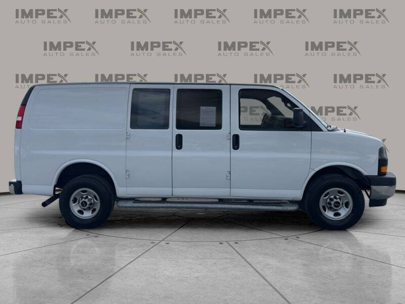2023 GMC Savana 2500