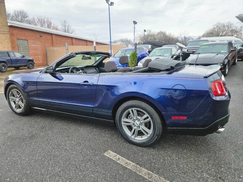 2012 Ford Mustang V6