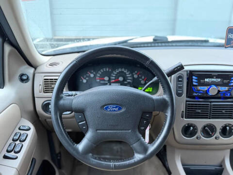 2005 Ford Explorer XLT