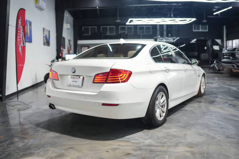 2015 BMW 5 Series 528i