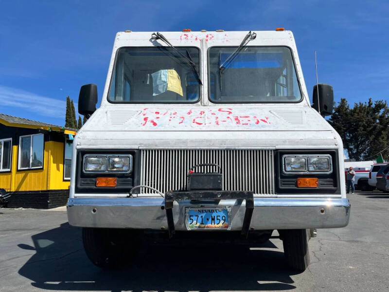 2000 Workhorse P42