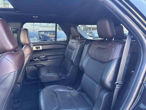 2022 Ford Explorer Platinum