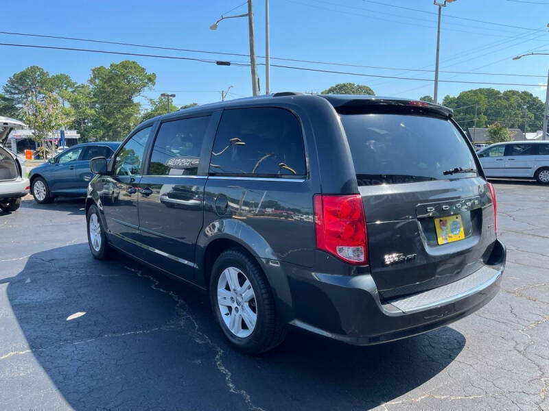 2011 Dodge Grand Caravan Crew