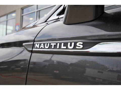 2019 Lincoln Nautilus Select