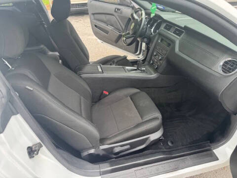 2014 Ford Mustang V6