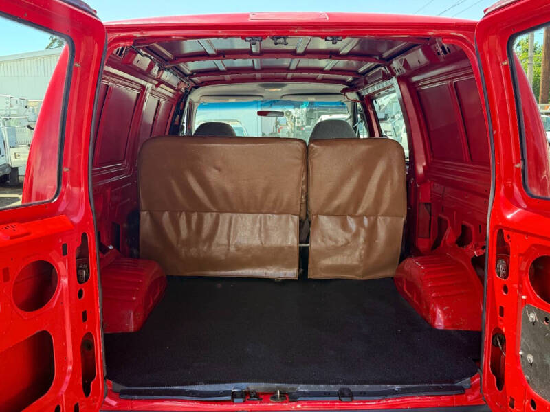 2002 Ford E-Series E-350 SD