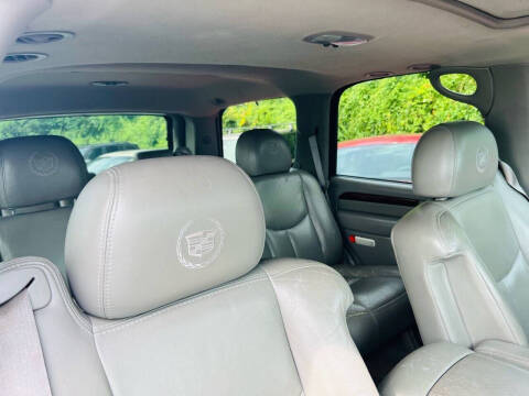 2003 Cadillac Escalade