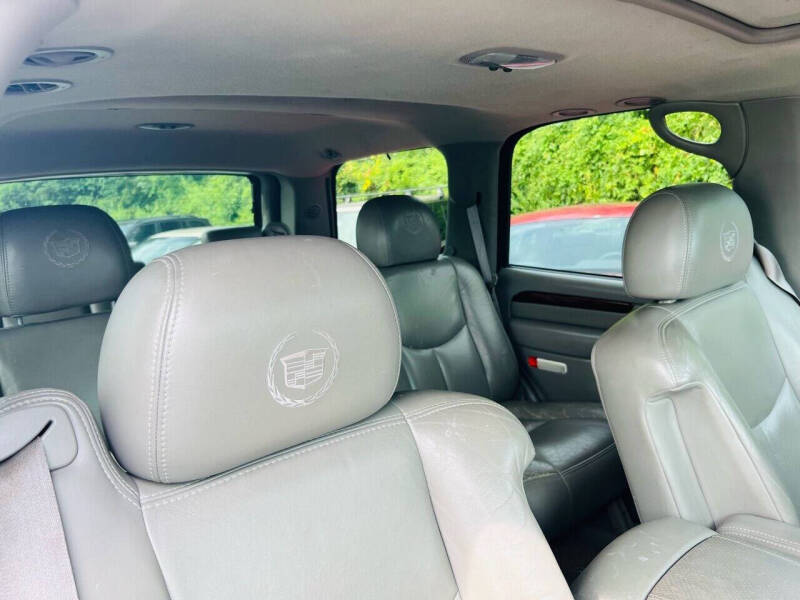 2003 Cadillac Escalade