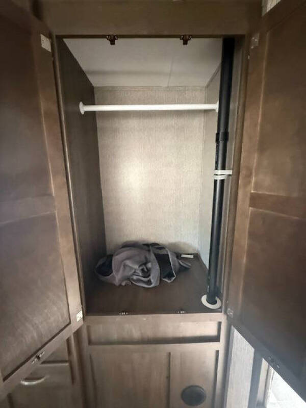 2019 Keystone RV coleman light