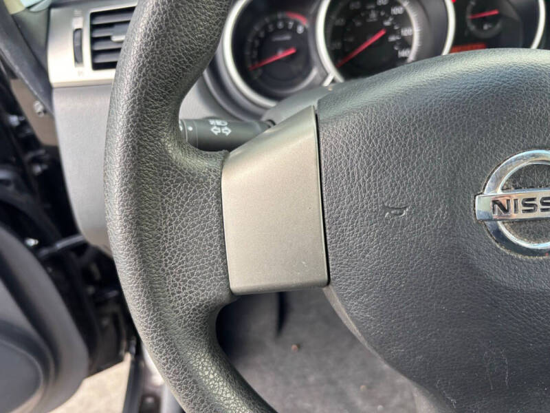 2011 Nissan Versa 1.8 S