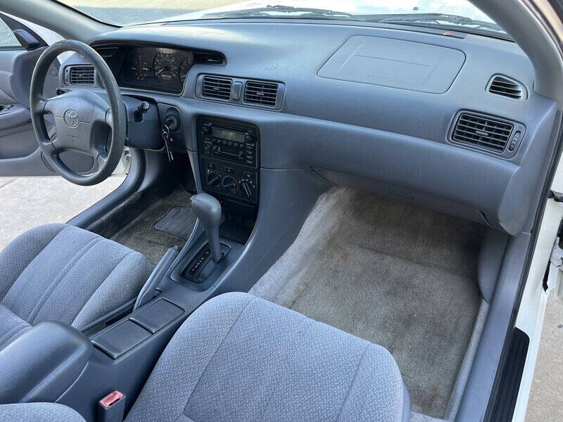 2000 Toyota Camry LE