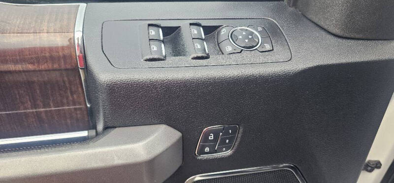 2017 Ford F-150 Platinum