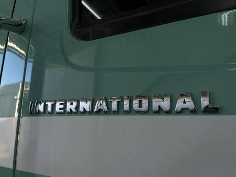 2004 International WorkStar 7400