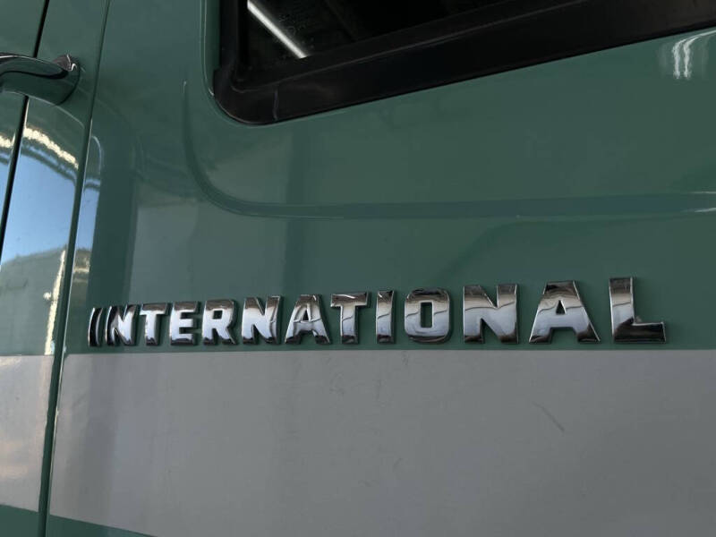 2004 International WorkStar 7400