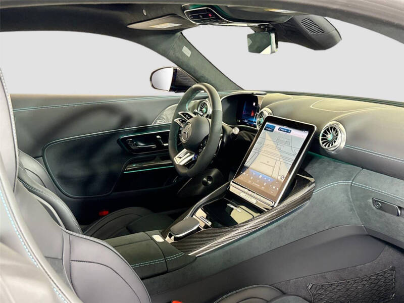 2025 Mercedes-Benz AMG GT 63 PRO