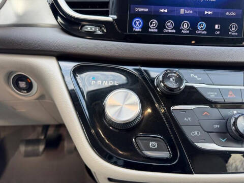 2017 Chrysler Pacifica Touring-L