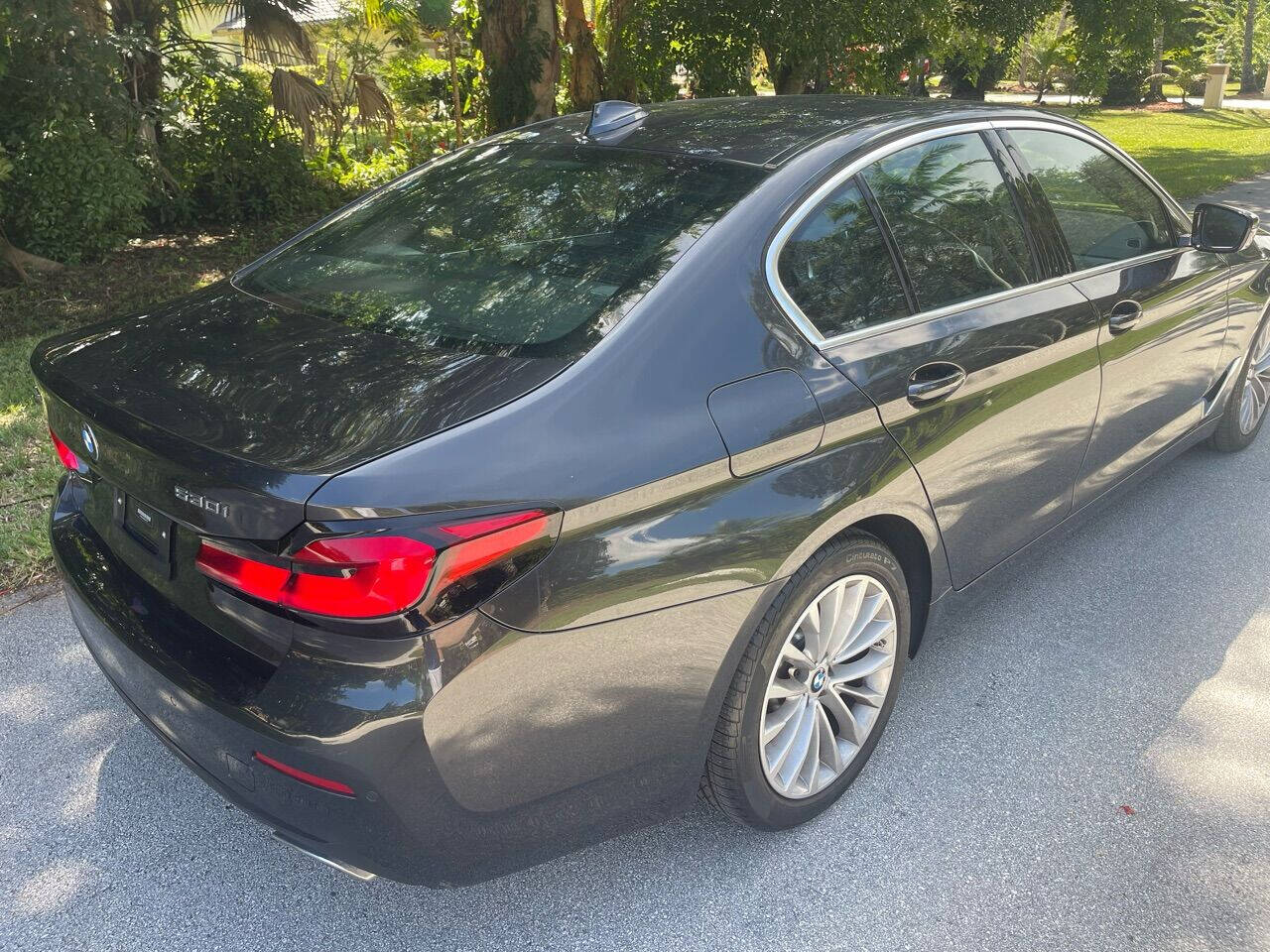 2021 BMW 530i Sedan - $37,995