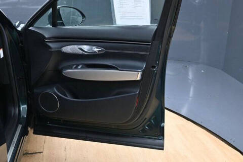 2024 Genesis Electrified GV70