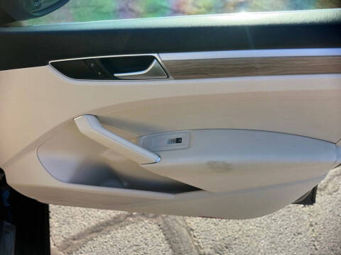 2016 Volkswagen Passat 1.8T SEL