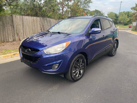 2011 Hyundai Tucson for sale at Super Bee Auto in Chantilly VA