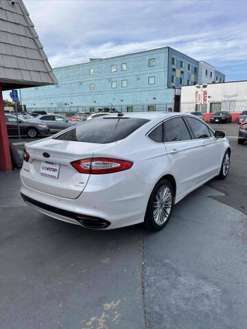 2014 Ford Fusion SE
