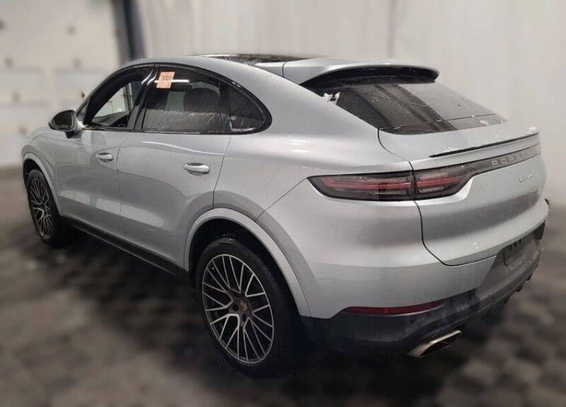 2022 Porsche Cayenne Coupe Platinum Edition